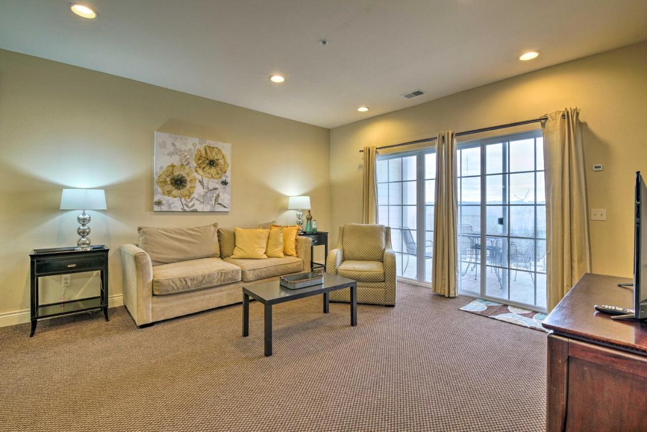 Inviting Branson Condo With Outdoor Dining Area Exteriör bild