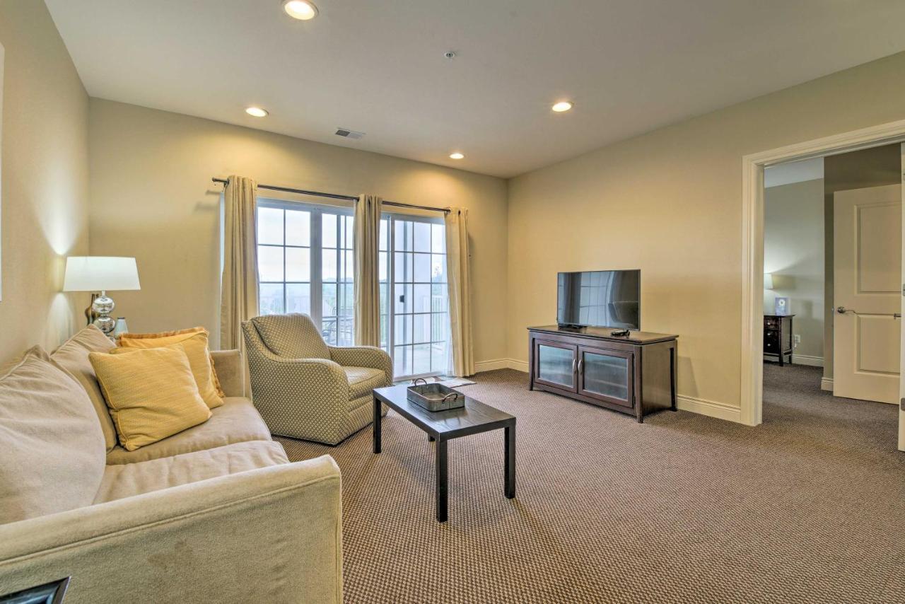 Inviting Branson Condo With Outdoor Dining Area Exteriör bild