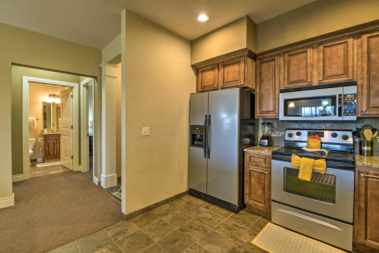Inviting Branson Condo With Outdoor Dining Area Exteriör bild